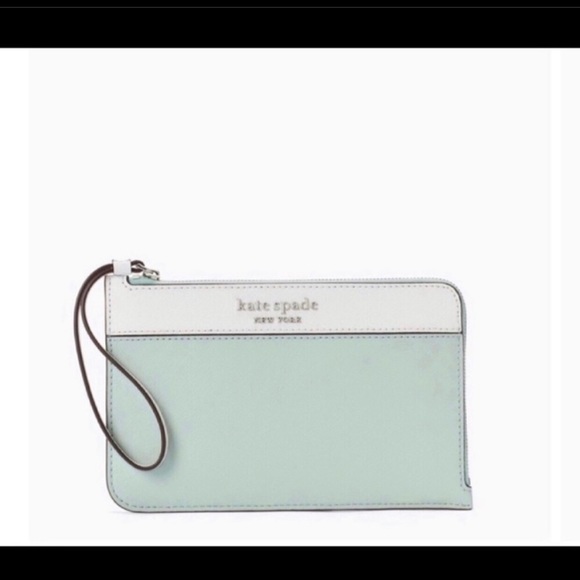 *SOLD* Kate Spade Cameron Wristlet - Picture 1 of 6